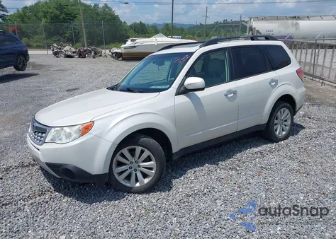 2011 Subaru Forester 2.5X Premium из США, поврежденный, VIN JF2SHADC3BH705649